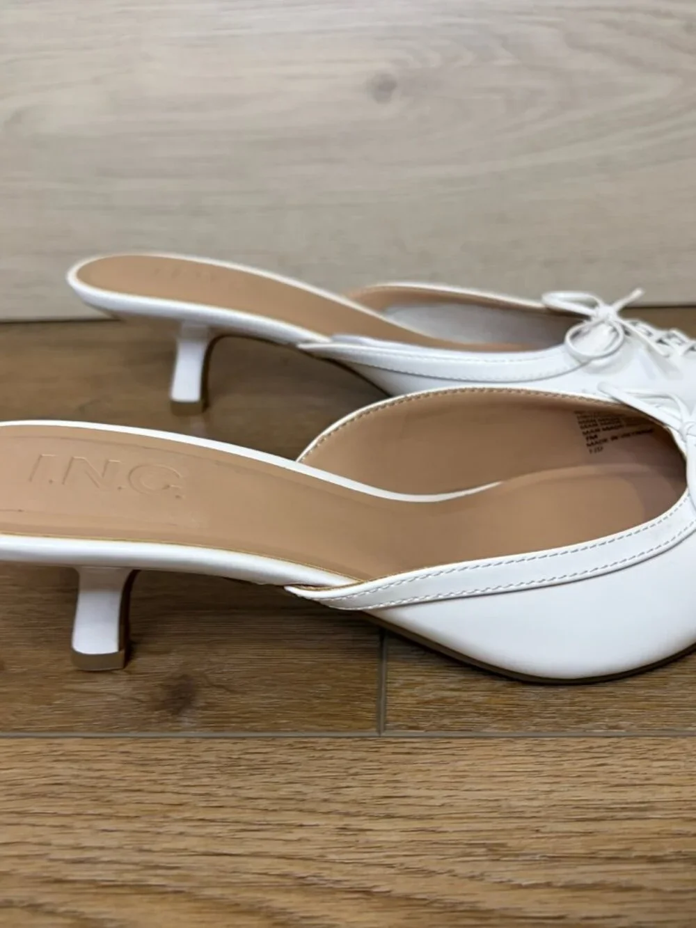 I.N.C. International Concepts Caetti Pointed Heeled Mules White Patent Size 7M